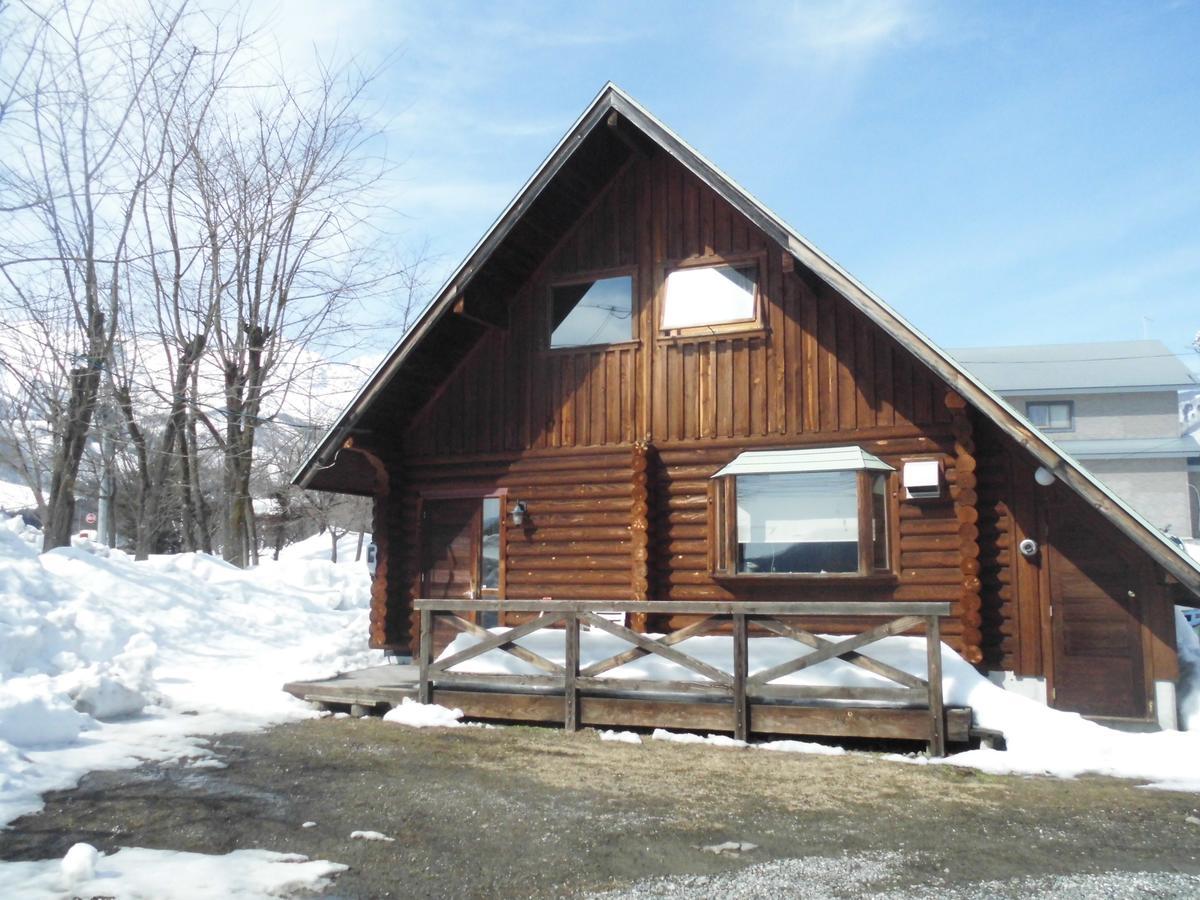 האקובה Log Cottage Villa Happo מראה חיצוני תמונה